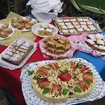 Fonagy Es Walter Vendeg- Es Borhaz Frühstückspension 3*