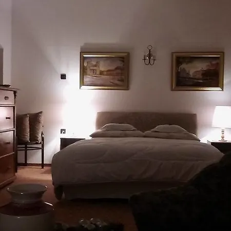 Fonagy Es Walter Vendeg- Es Borhaz Bed & Breakfast Vac