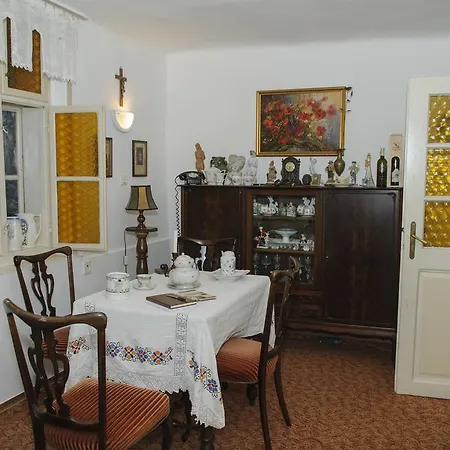 Fonagy Es Walter Vendeg- Es Borhaz Bed & Breakfast 3*