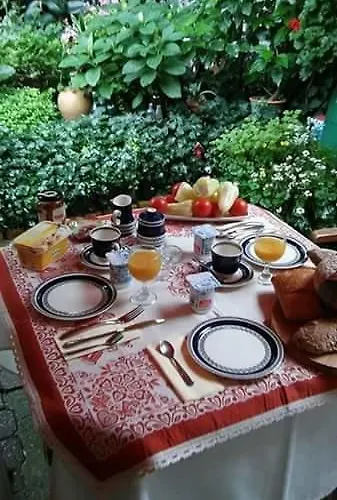 Fonagy Es Walter Vendeg- Es Borhaz Bed & Breakfast Vác
